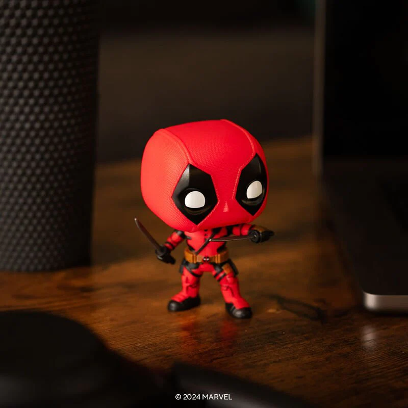 Funko Pop! Marvel Studios: Deadpool & Wolverine - Deadpool with Swords #1362 - Image 3