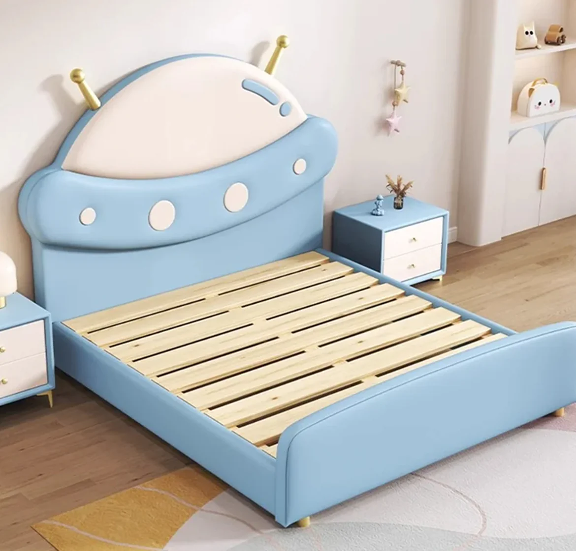 Galactic Cruiser Spaceship Kids Bed - Image 2