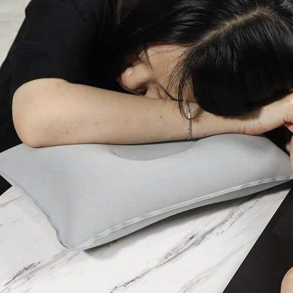 Inflatable Portable Comfy Travel Neck Pillow - Image 3