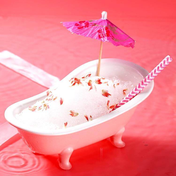 3D Realistic Bathtub Milkshake Cup - Image 3