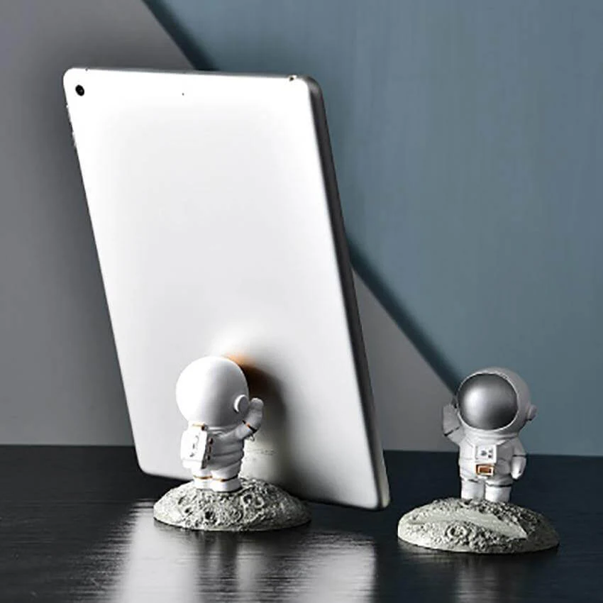 Simple Astronaut Mobile Phone Stand Holder - Image 3