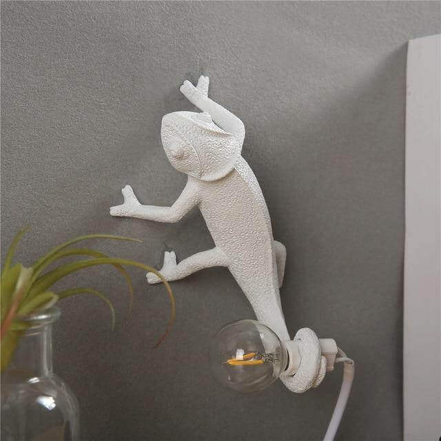 Nordic Modern Chameleon Lizard Desk Light - Image 3
