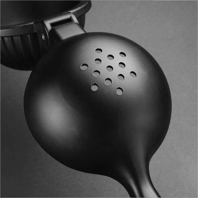 Minimal Lemon Squeezer - Image 3