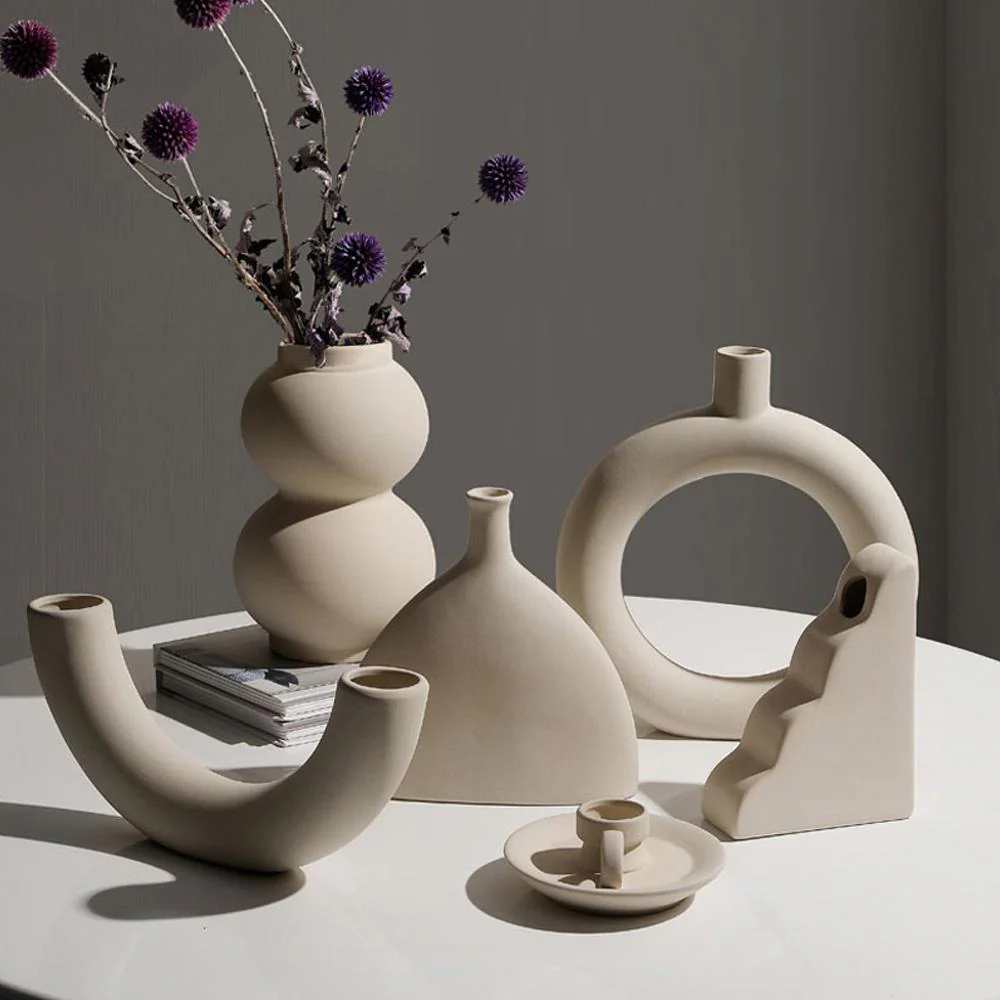 Nordic Art Elegant Flower Ceramic Vase - Image 1
