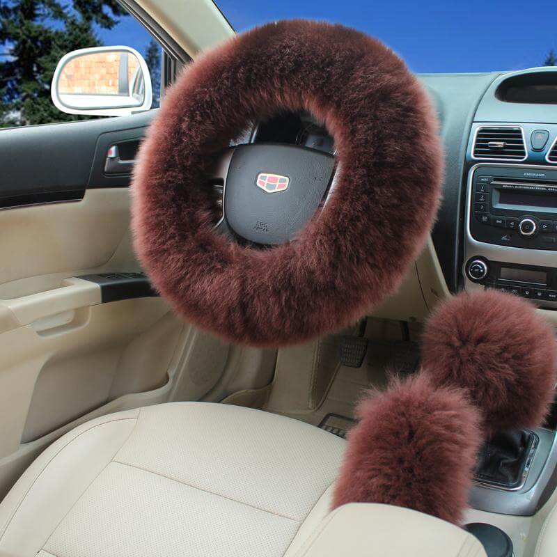 Universal Plush Warm Steering Wheel Cover - Image 3