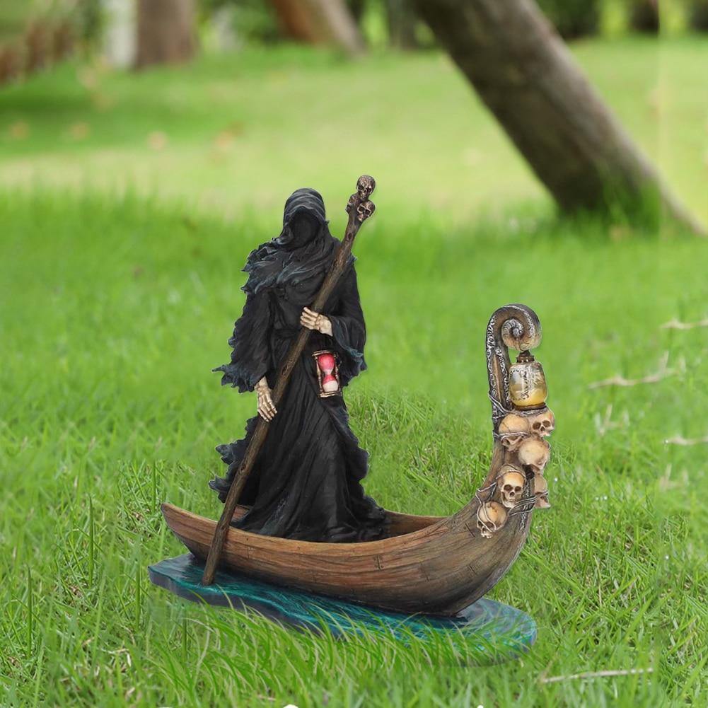 Scary Man Boat Resin Figurine Home Decor - Image 3