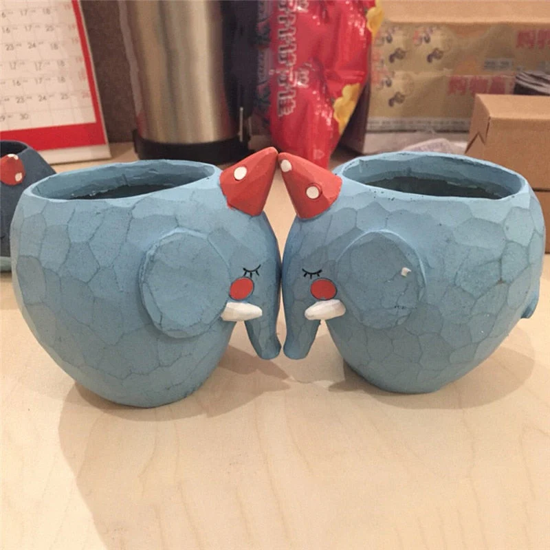 Whale Decorative Flower Vase - Image 3