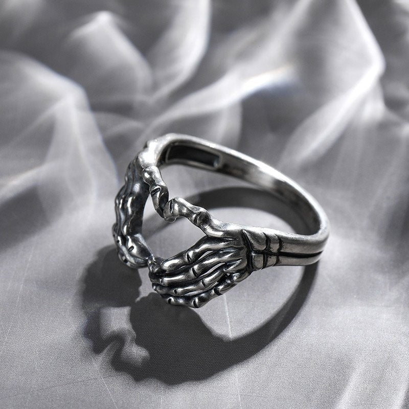 Retro Skull Heart Ring - Image 2