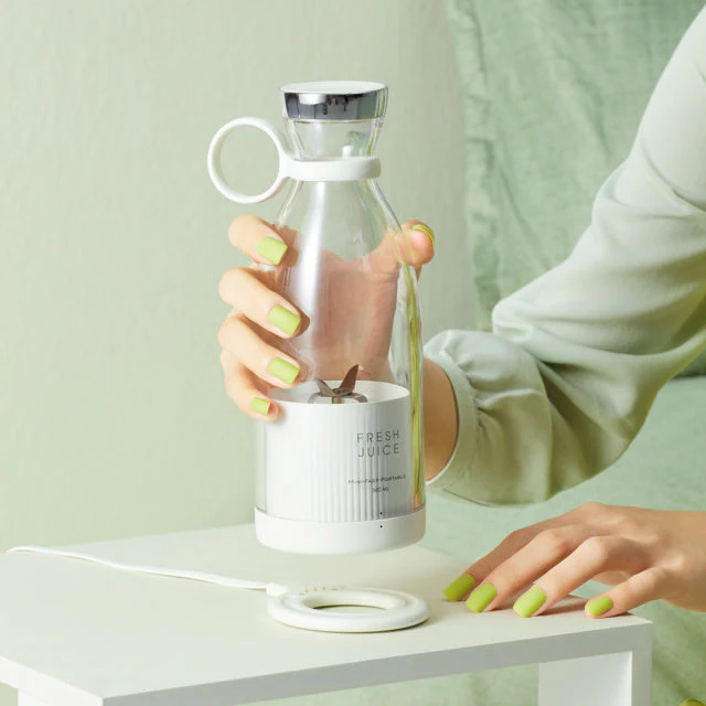 Elegant Mini Portable Fruit Juicer Blender - Image 2