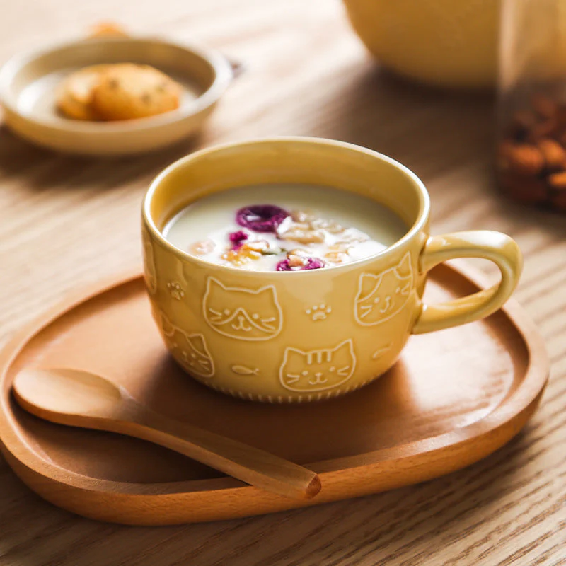 Japanese Ceramic Cat Breakfast Mug with Lid - Image 3