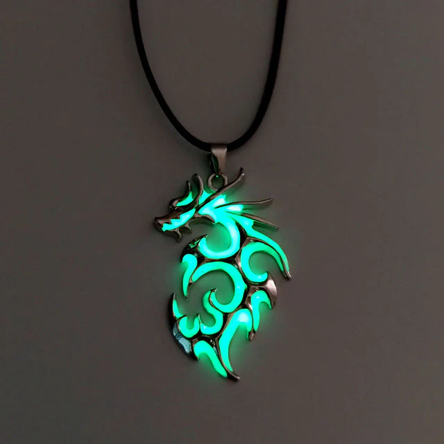 Vintage Luminous Dragon Necklace - Image 3