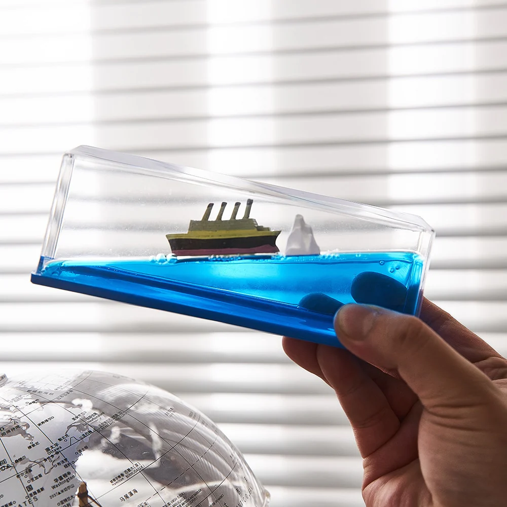 Creative Unsinkable Boat Decor - Image 2