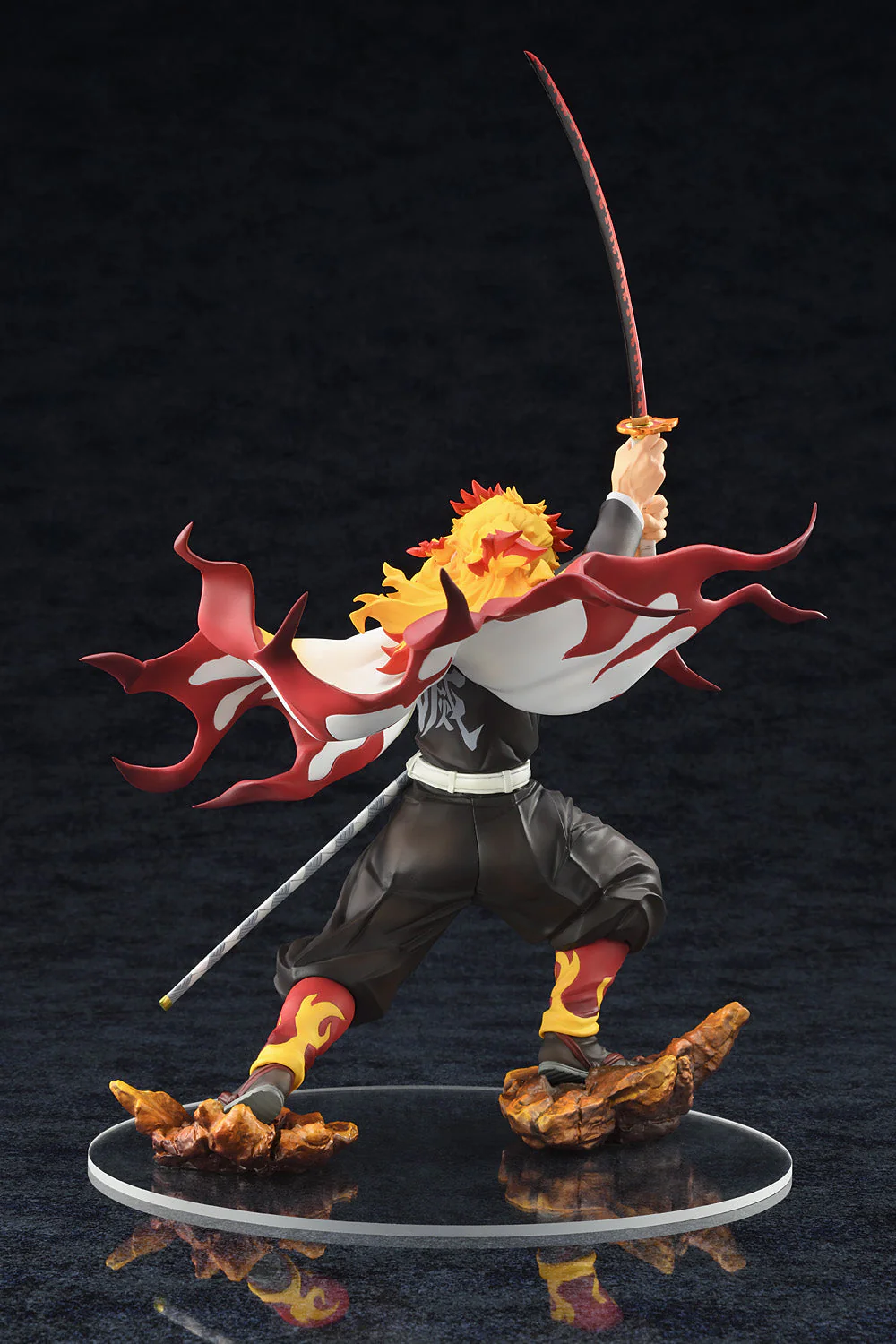 Bellfine Demon Slayer Kimetsu no Yaiba Kyojuro Rengoku 1:8 Scale PVC Figure - Image 2