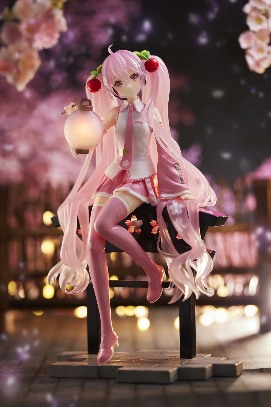 TAITO - Hatsune Miku - Sakura Miku AMP+ Sakura Lantern Ver. Prize Figure - Image 1