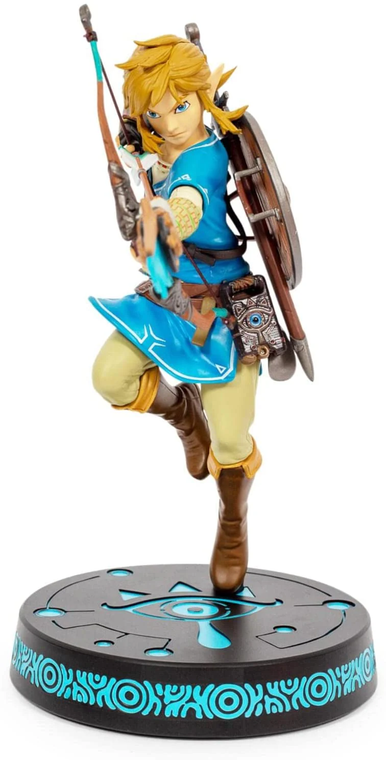 The Legend of Zelda: Breath of The Wild Link Collector’s Edition Statue